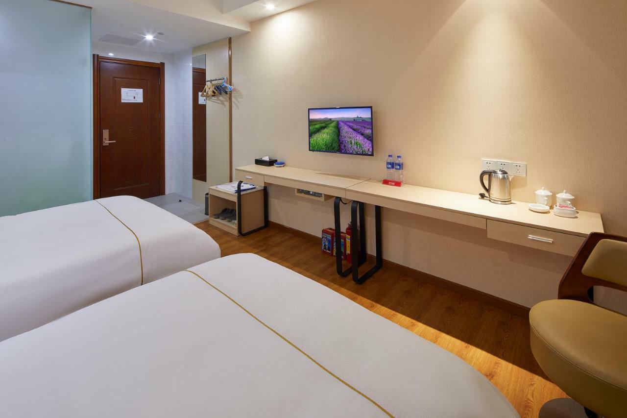 Insail Hotels Airport Road Гуанчжоу Экстерьер фото