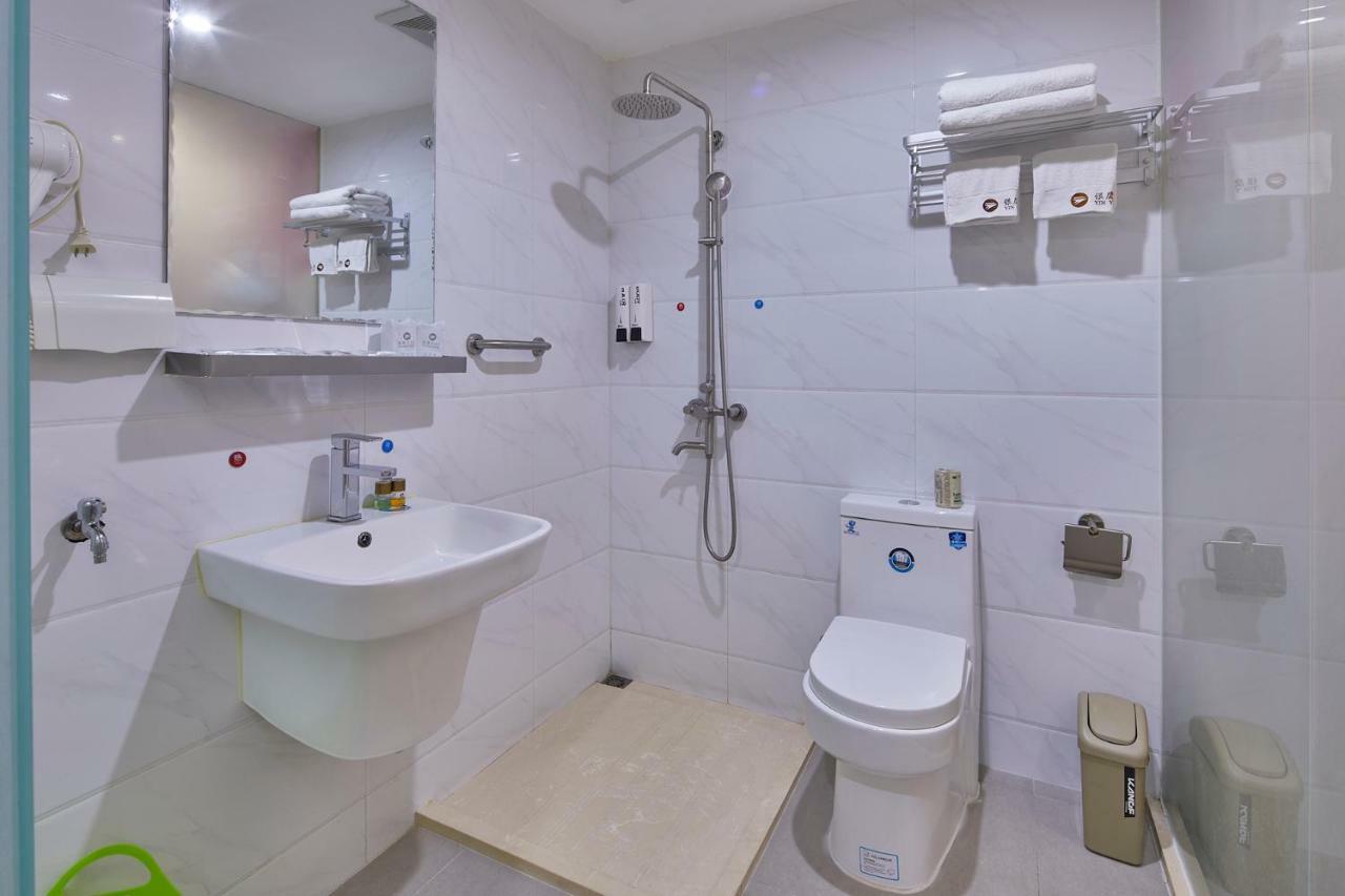 Insail Hotels Airport Road Гуанчжоу Экстерьер фото