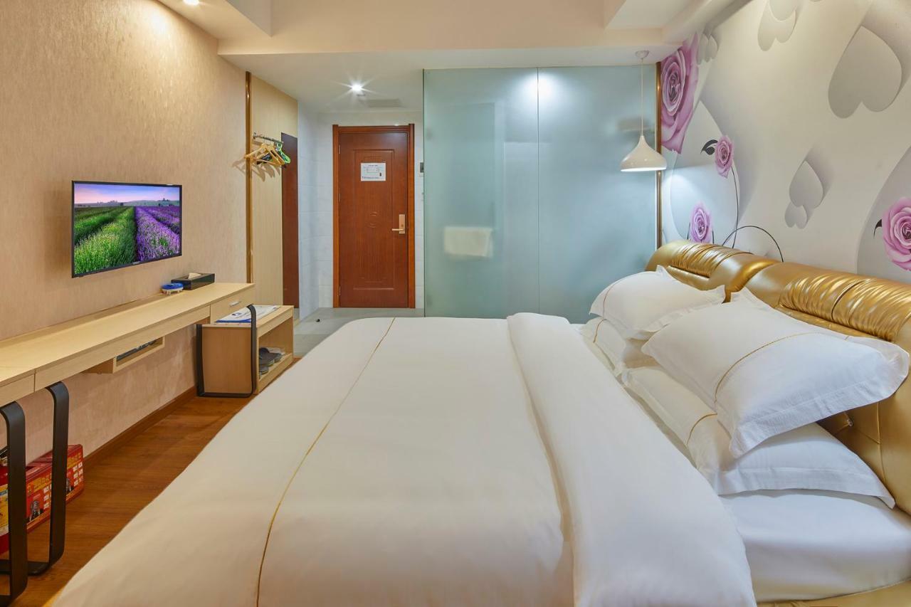 Insail Hotels Airport Road Гуанчжоу Экстерьер фото