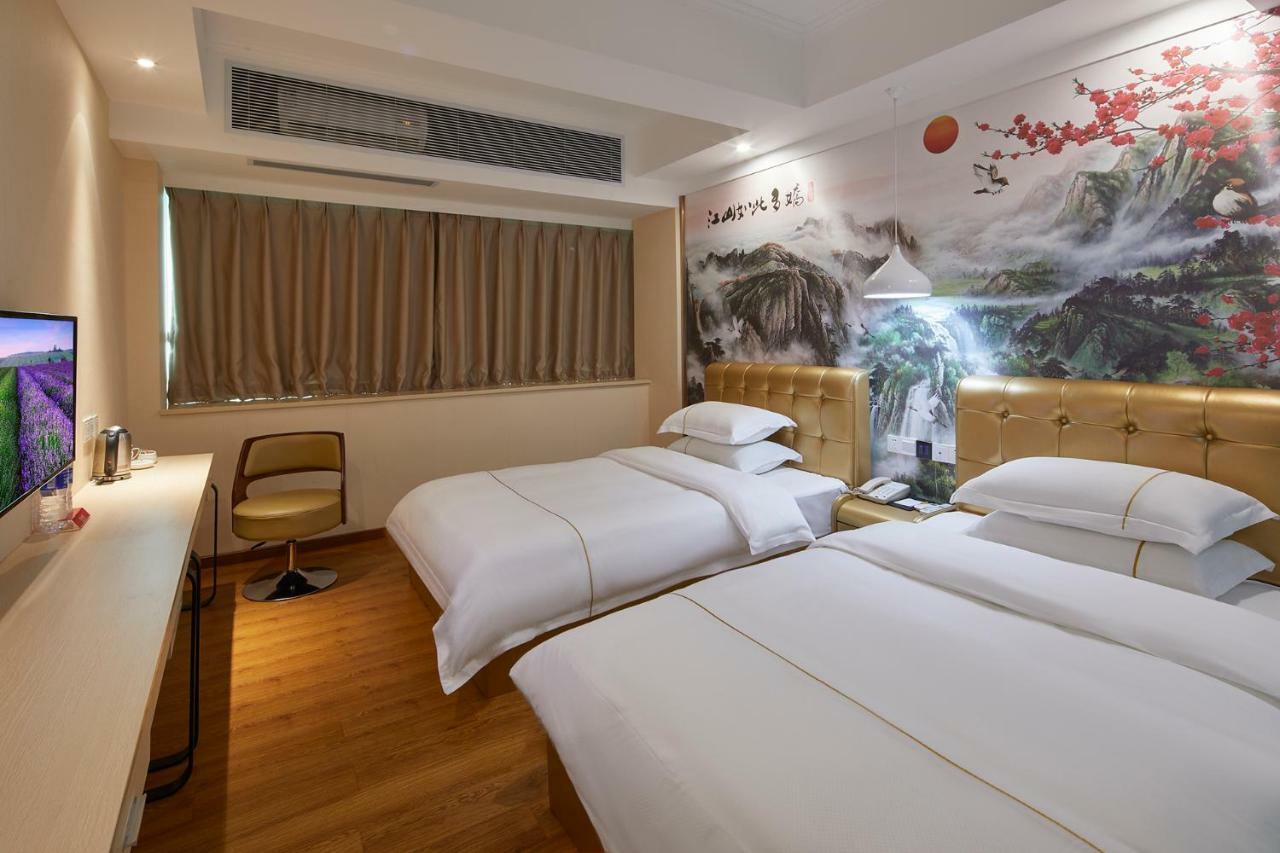 Insail Hotels Airport Road Гуанчжоу Экстерьер фото