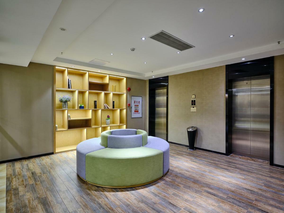 Insail Hotels Airport Road Гуанчжоу Экстерьер фото