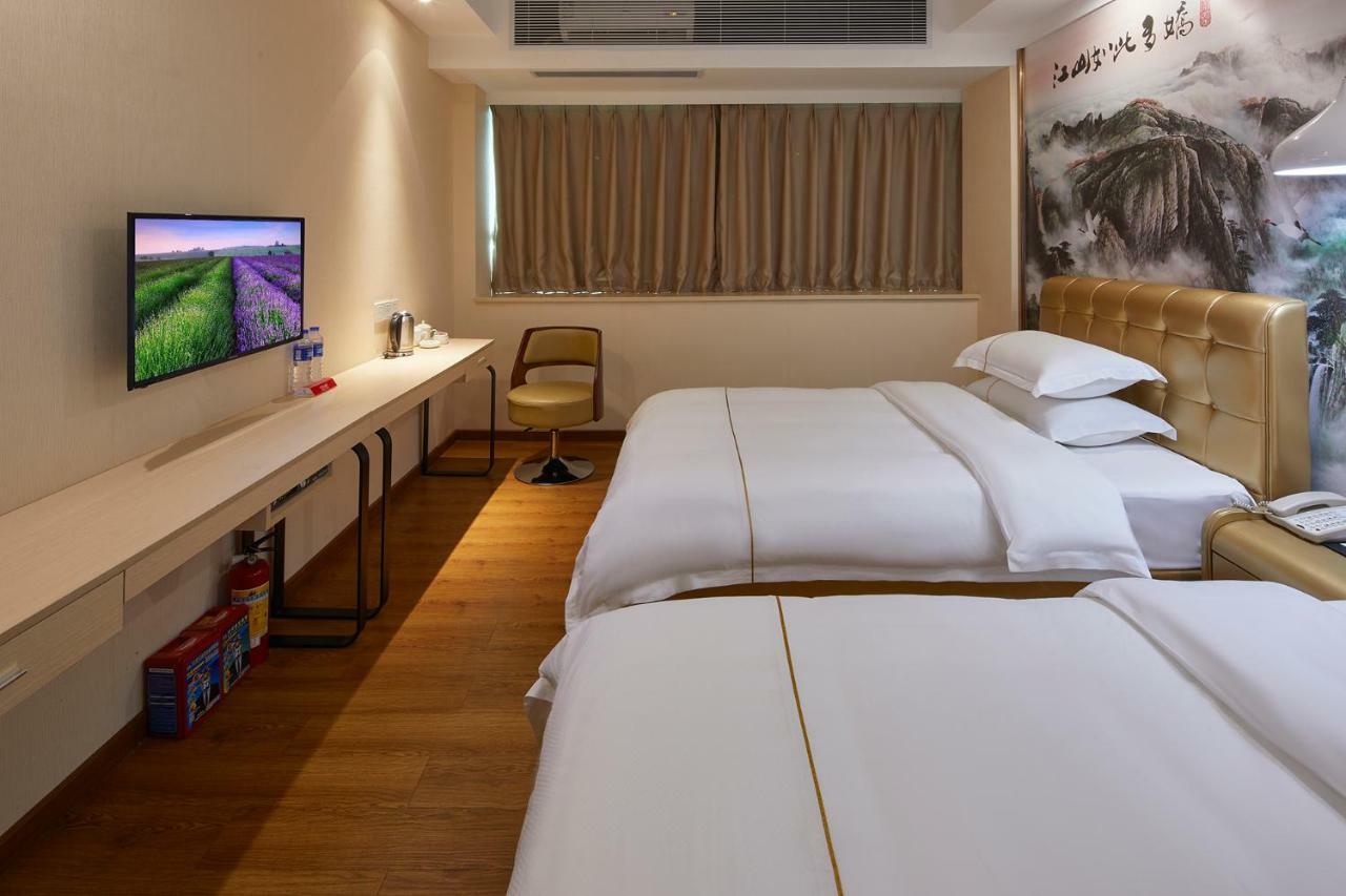 Insail Hotels Airport Road Гуанчжоу Экстерьер фото