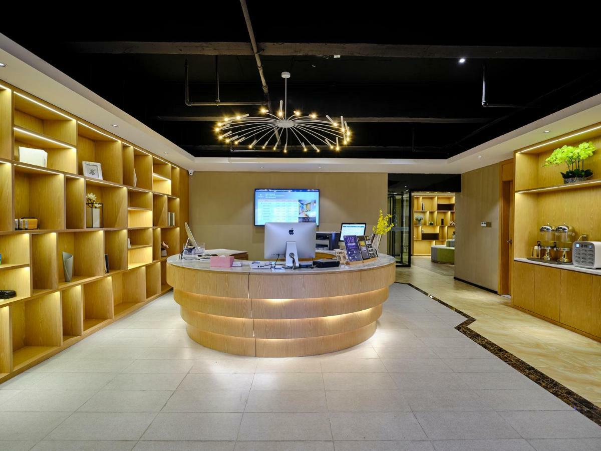 Insail Hotels Airport Road Гуанчжоу Экстерьер фото